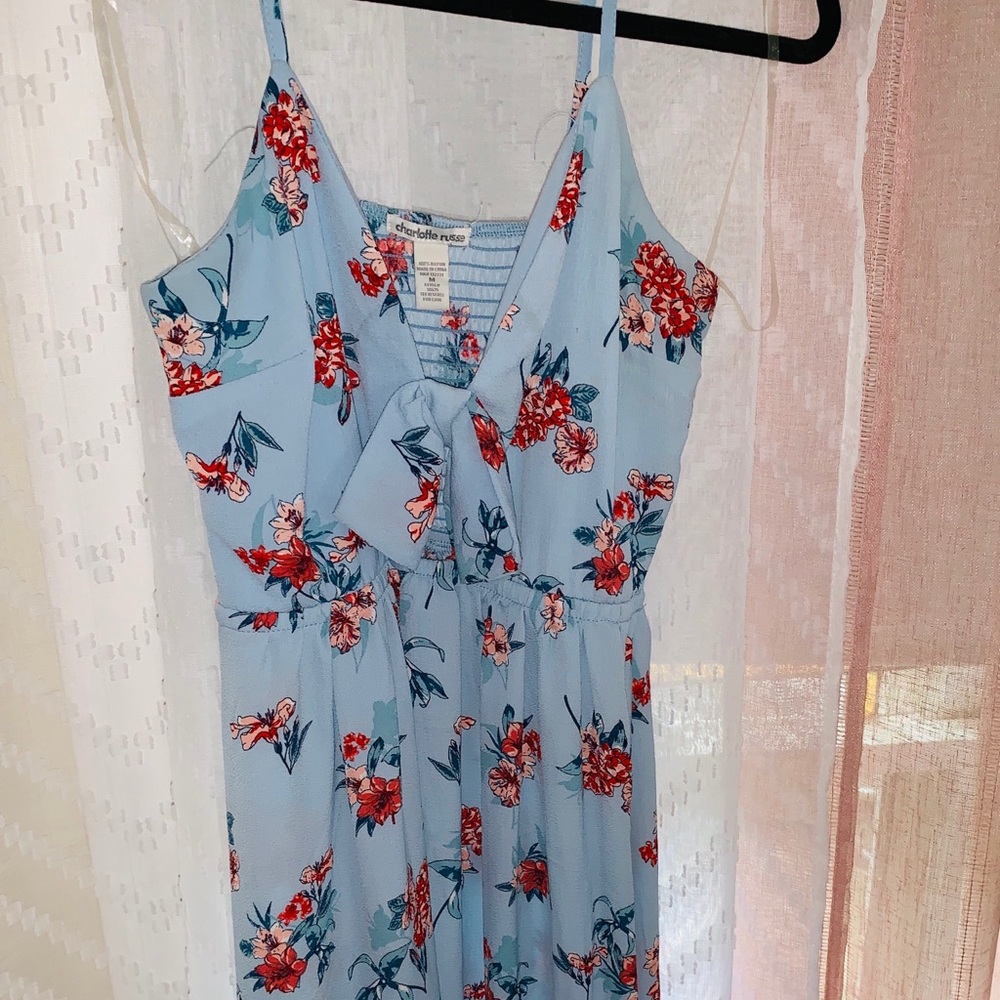 Flirty floral mini summer dress.